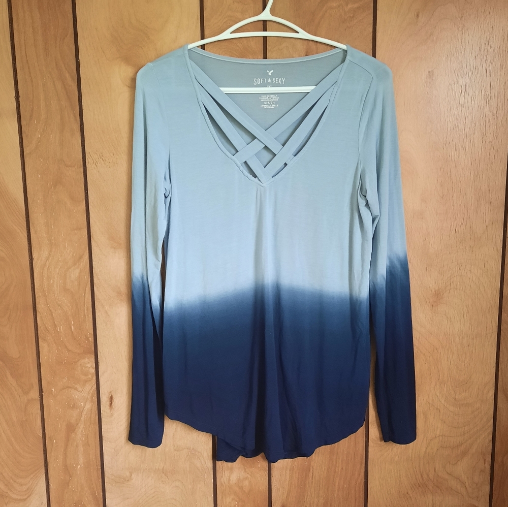 🎁(3/$40)🎁 American Eagle tie dye shirt